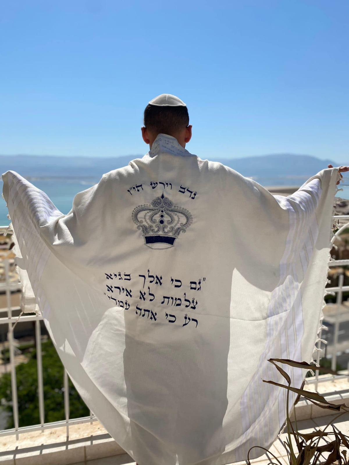 טלית מהודרת עם רקמה אישית